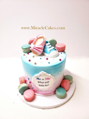 He or She baby shower cake