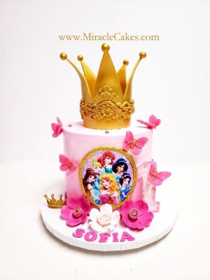 Princess cake with an edible crown topper