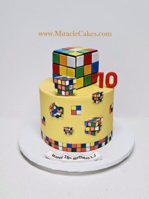Rubik cube theme cake